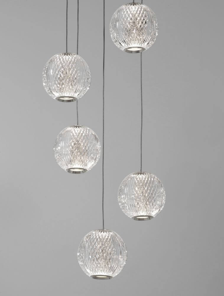 Ifos LED Wandleuchte 3000K Schwarz - elegante 5-flammige Pendelleuchte mit glitzernden Kristallkugeln.