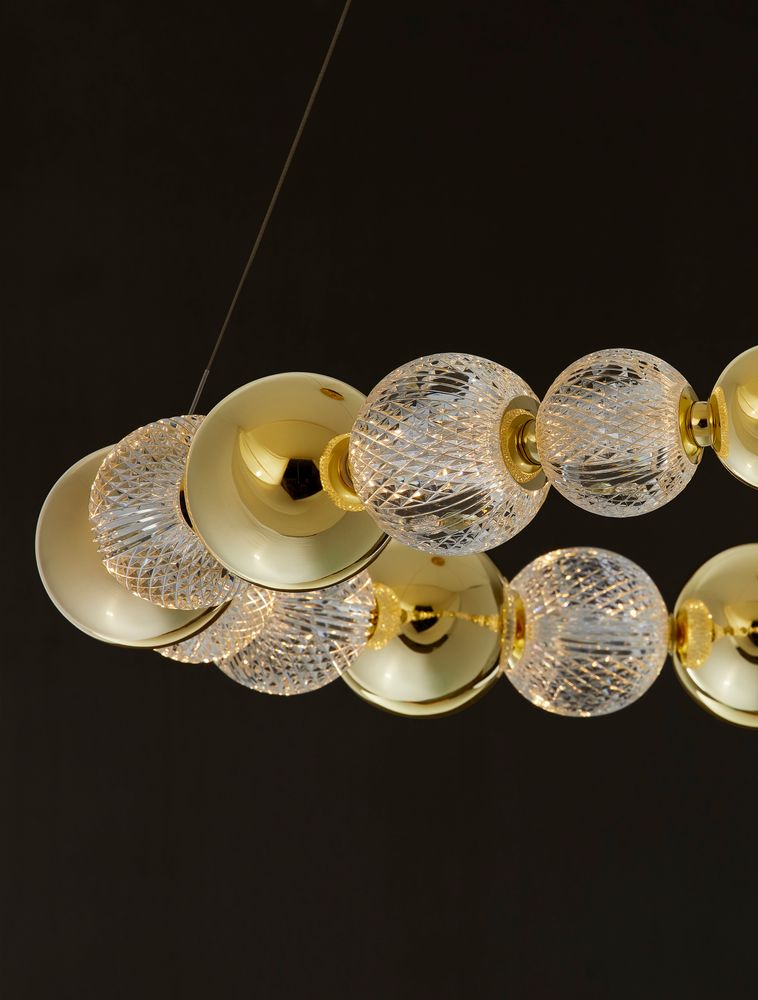 Brille LED Pendelleuchte in Gold mit Kristallkugeln, elegantes Design für stilvolle Beleuchtung.