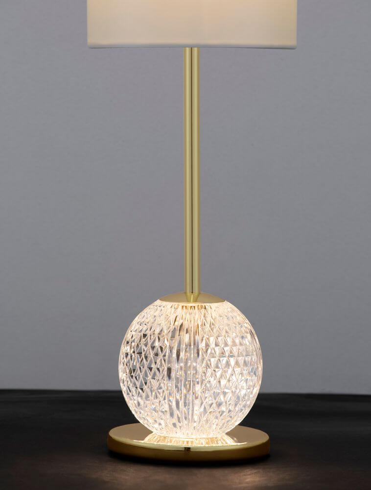Brille LED Tischleuchte 2-flammig Ø 15,4cm 3200K Gold mit modernem Design und goldenem Fuß.