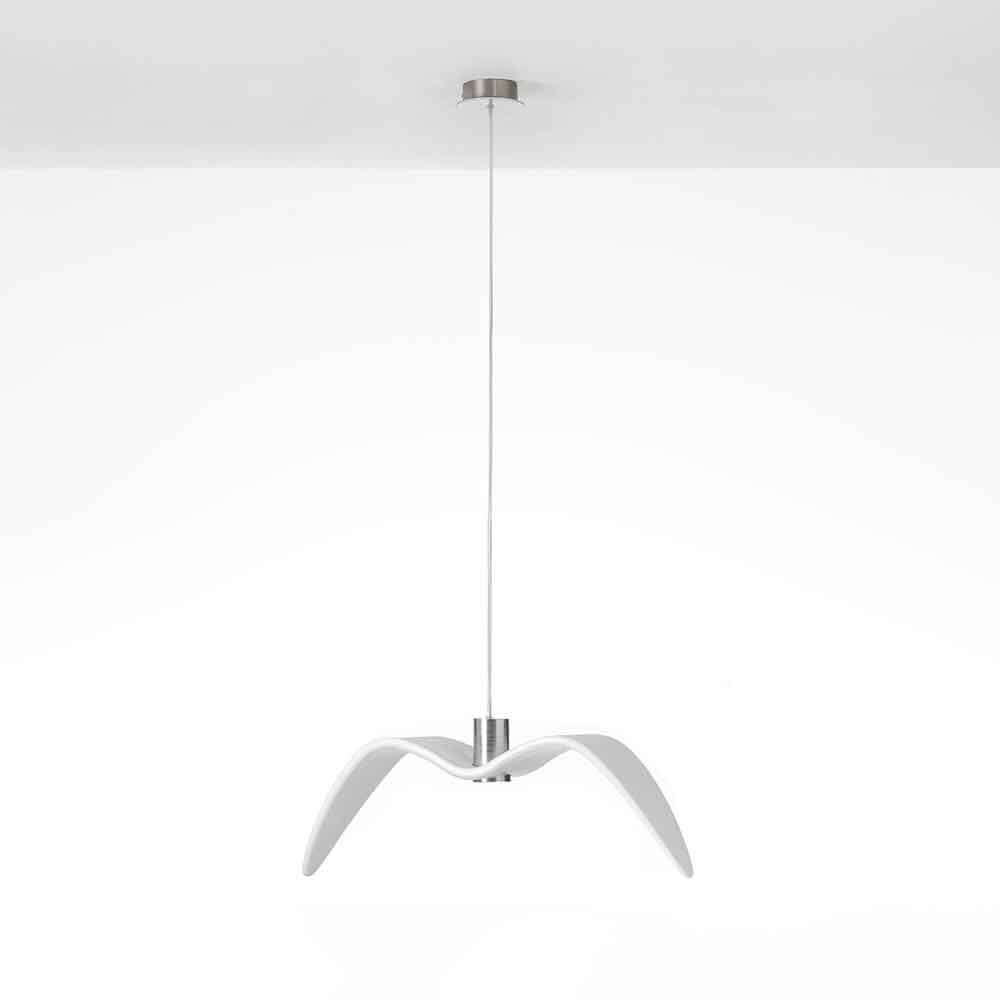 Brokis Hängeleuchte Night Birds senkrechte Flügel 61cm in Weiß, modernes Design mit eleganten Flügeln.