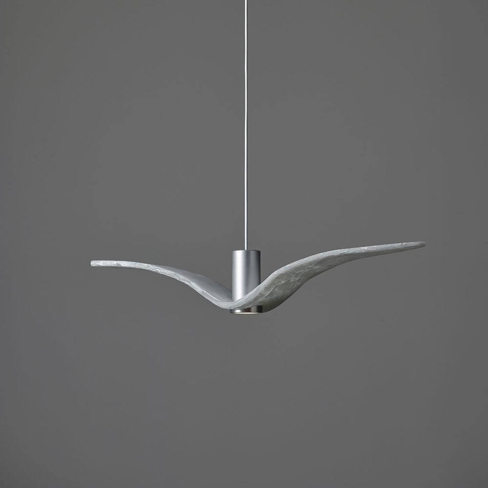Brokis Hängeleuchte Night Birds waagrechte Flügel 78cm in modernem Design mit eleganten Flügeln.