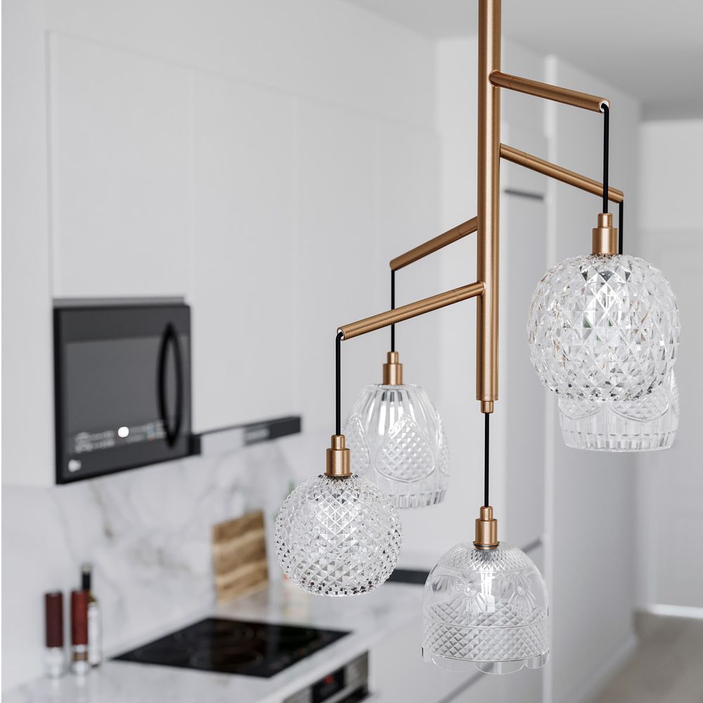 Grace Hängeleuchte 5-flammig aus einzigartigen Glasschirmen und Messingrahmen in modernem Design.