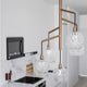 Grace Hängeleuchte 5-flammig aus einzigartigen Glasschirmen und Messingrahmen in modernem Design.
