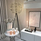 Hayden LED Stehleuchte mit handgefertigtem Metallnetz und warmem Licht in modernem Raumdesign.