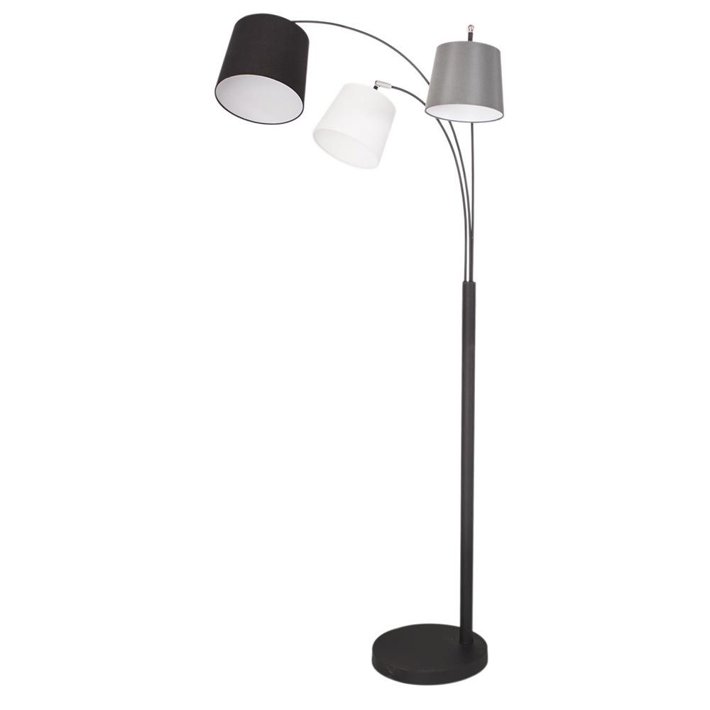 Stehlampe Foggy 3-flammig, 175cm hoch, mit grauen, schwarzen und weißen Schirmen.