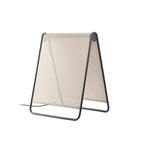 Lampe de terrasse d’extérieur Cadaques LED IP65 au design moderne triangulaire pour l’extérieur.