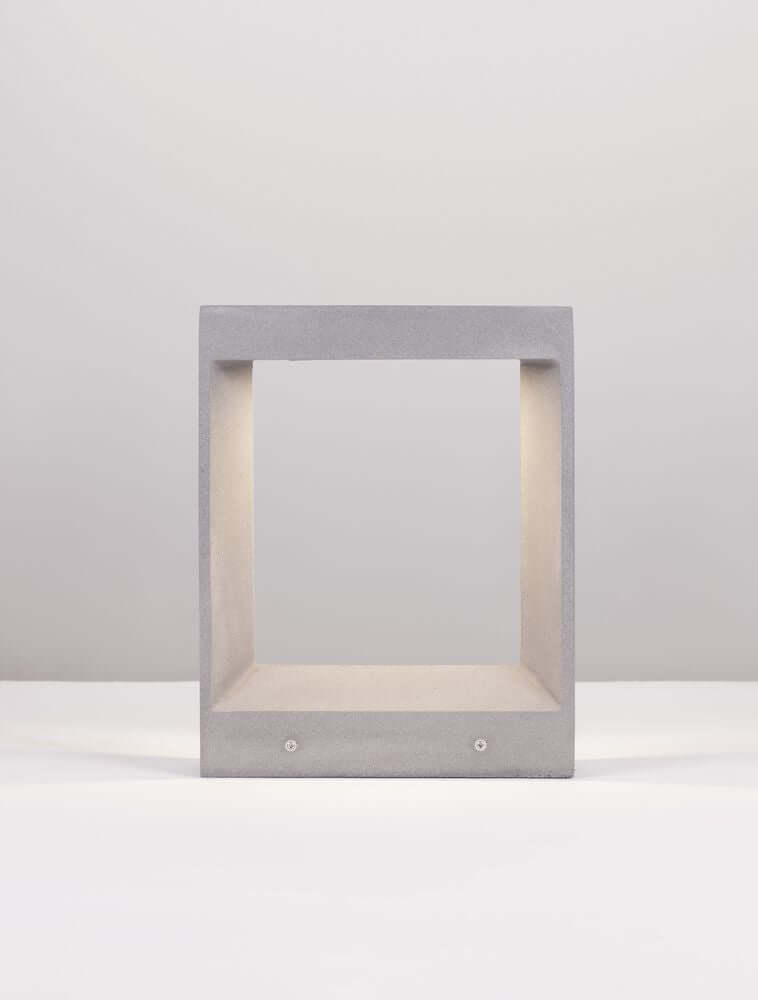 Cairo LED Außensockelleuchte 3000K Grau IP65 aus Beton und Glas in modernem Design.