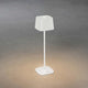 Capri USB-Tischleuchte in Weiß mit dimmbarem Licht und wechselbarer Lichtwärme, IP54.