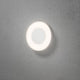 Carrara LED Außenwand- & Deckenlampe Ø 27cm CCT Weiß an einer grauen Wand installiert.
