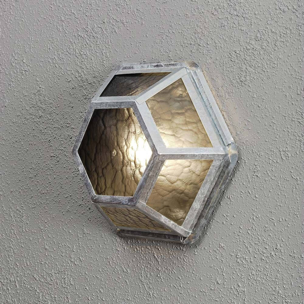 Castor Außen-Wand- & Deckenleuchte rauchfarbenes Acrylglas an einer Wand montiert