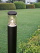 Cetera Außenpollerleuchte Schwarz IP54 im Garten, stilvoller Blickfang mit modernem Design.