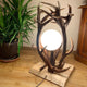 Chalet Geweih Stehlampe mit Rothirsch Geweih und Kugellicht, rustikales Wohnambiente, 70 cm hoch.
