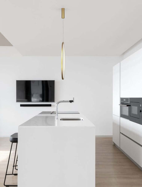 Change LED Pendelleuchte Ø 80,7cm 3000K in moderner Küche als stilvolles Lichtdesign