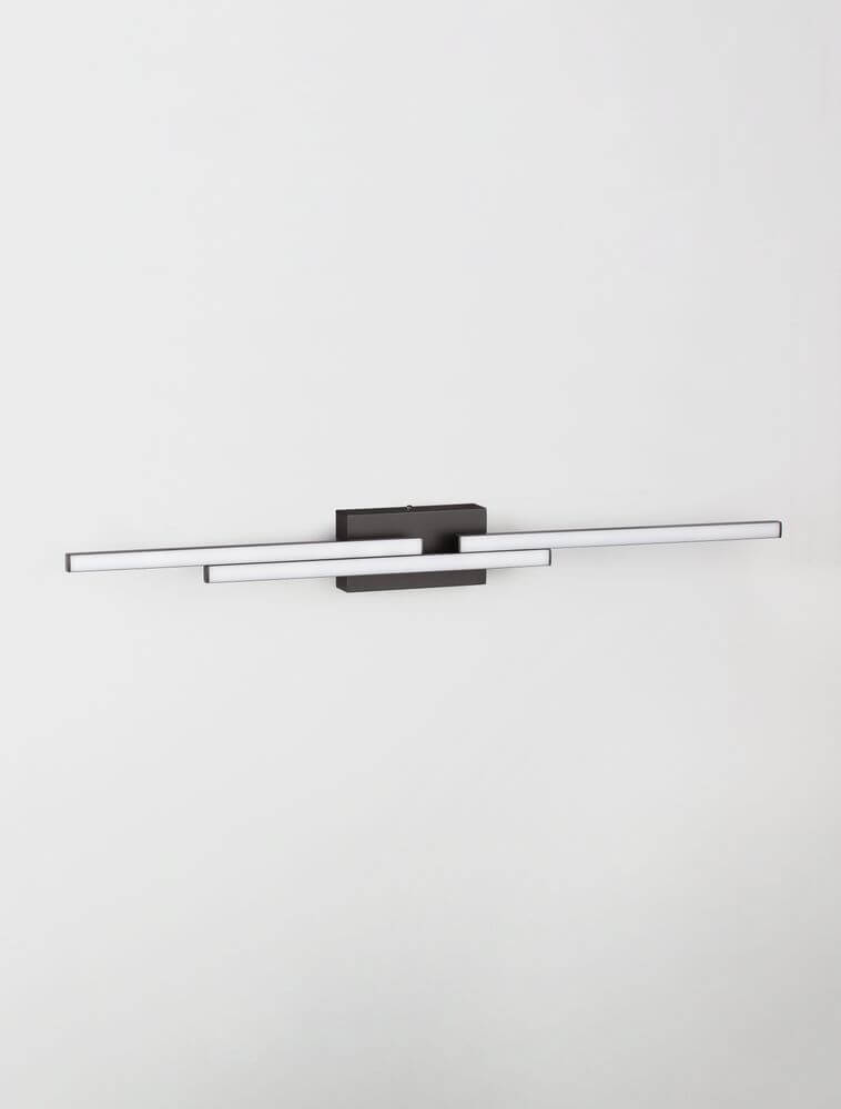 Chart LED Wandleuchte 3-flammig 3000K in modernem Design mit zwei Leuchtstreifen.