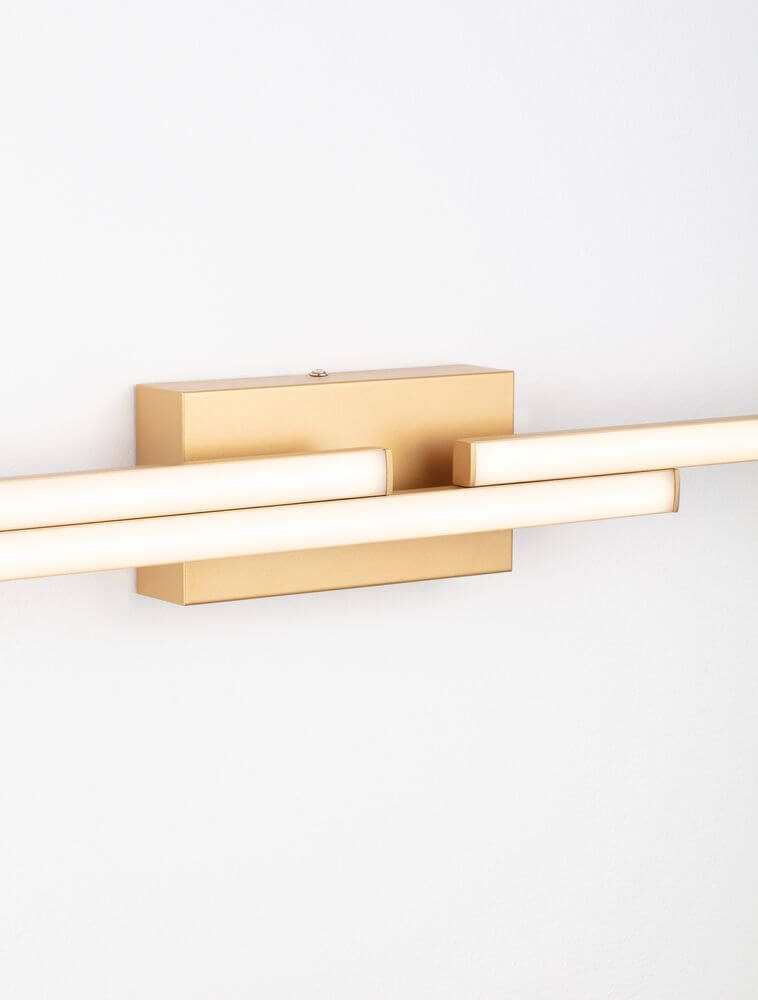 Chart LED Wandleuchte 3-flammig 3000K in mattem Gold für modernes Raumdesign.