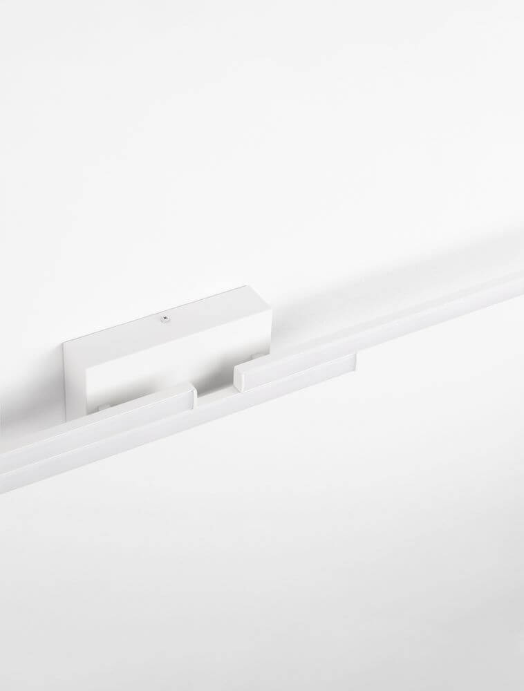 Chart LED Wandleuchte 3-flammig 3000K in modernem Design, hochwertig für jedes Interieur geeignet.