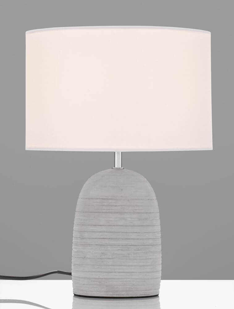 Chempo Tischleuchte Grau, Weiß, mit grauem Betonfuß und weißem Lampenschirm, modernes Design.