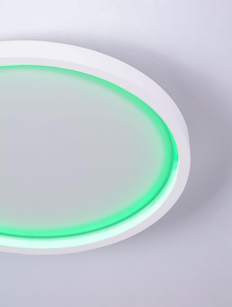 Chet LED Deckenleuchte 2-flammig 2700 5000K Weiß mit grünem LED-Licht.