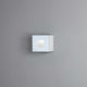 Chieri LED Außenwandlampe IP54 an grauer Wand, rechteckige Fuß-/Absatzleuchte, 1,5W HP LED.