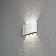 Chieri LED Außenwandleuchte in Weiß, moderne Aluminium-Wandleuchte mit IP54 Schutz für Außenbereiche.