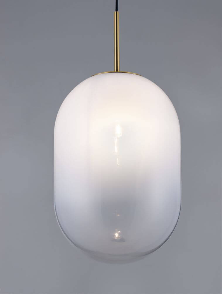 Chrysi Pendelleuchte Gold, Weiß mit mundgeblasenem Glas und eleganter Form.