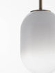 Chrysi Pendelleuchte Gold, Weiß mit mundgeblasenem Glas und elegantem Design.