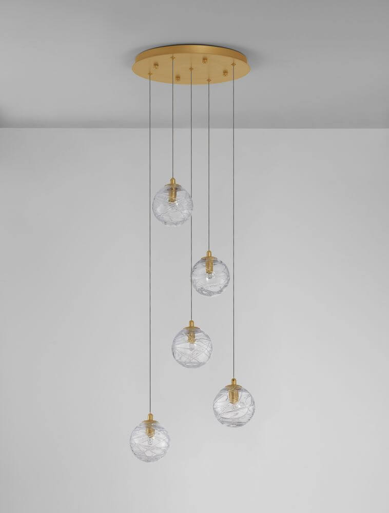 Coen Pendelleuchte 5-flammig Ø 35cm Gold, Transparent mit fünf gläsernen Lampenschirmen.