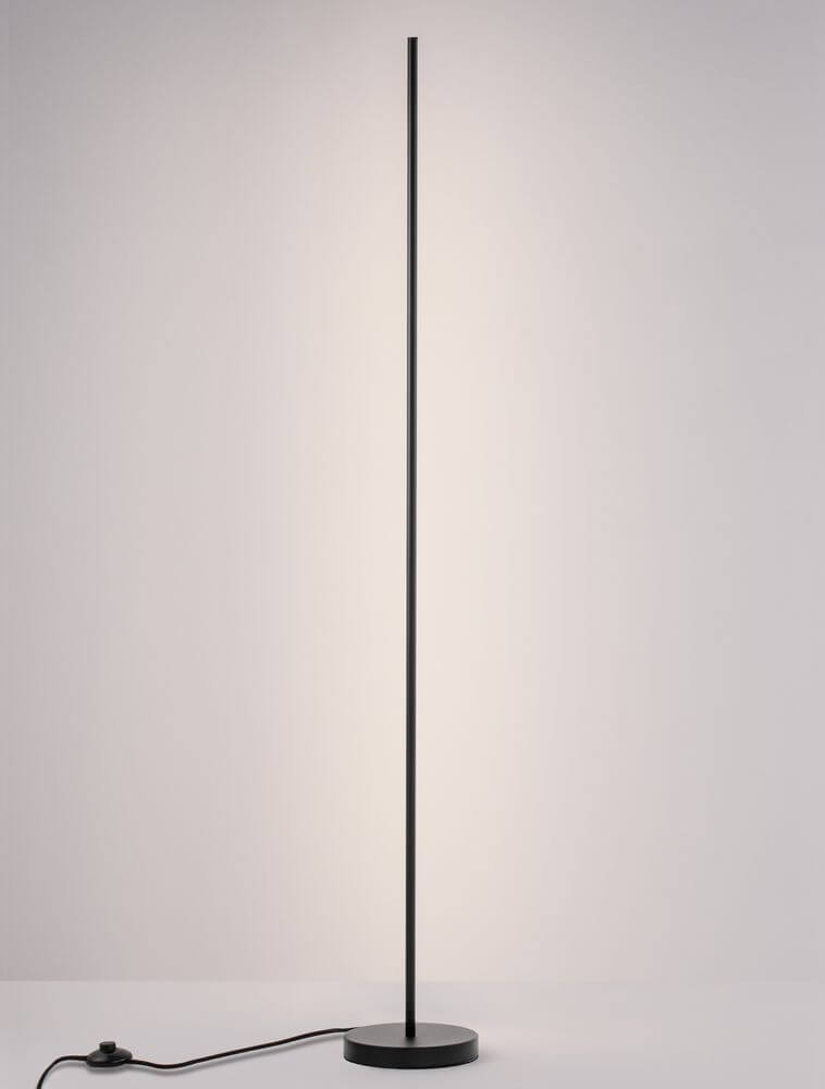 Colby LED Stehlampe 3000K Schwarz
