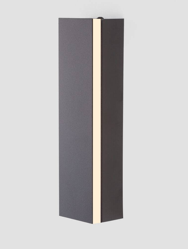 Colby LED Wandleuchte 3000K Schwarz mit schwarzem Aluminium-Körper und warmweißem Licht.