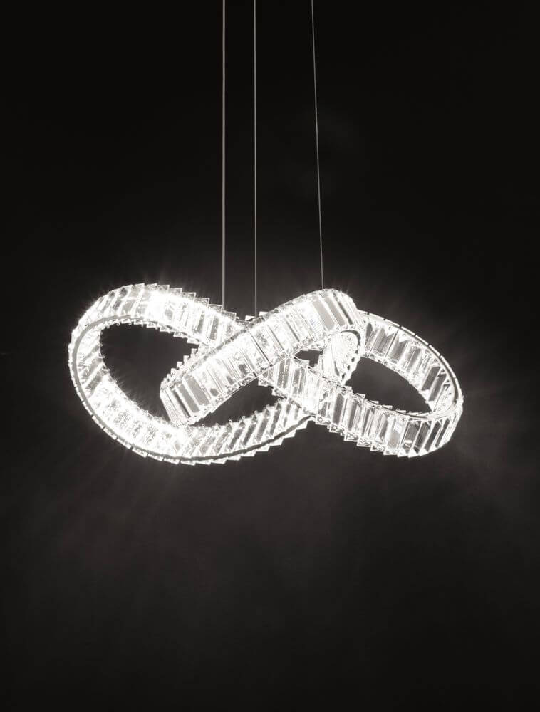 Conceto LED Pendelleuchte Verknotet Ø 60cm 3500K mit luxuriösem Design und funkelnden Kristallen.