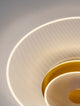 Elegante COPo LED Deckenleuchte in Gold mit sanfter LED-Beleuchtung und dekorativem Design.