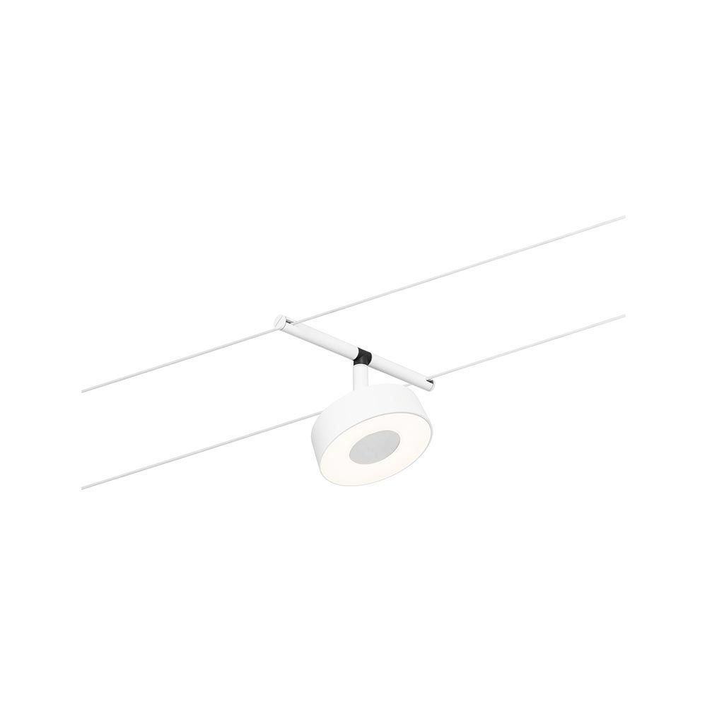 CorDuo LED Seilsystem Circle Basis-Set in Weiß und Chrom mit modernem LED-Spot an einem Kabel montiert.