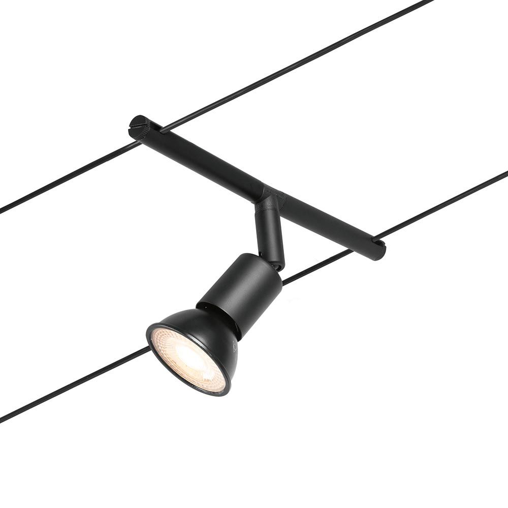 Schwarz-mattes Seilsystem-Licht mit Chromdetails, montiert an einem Kabel.
