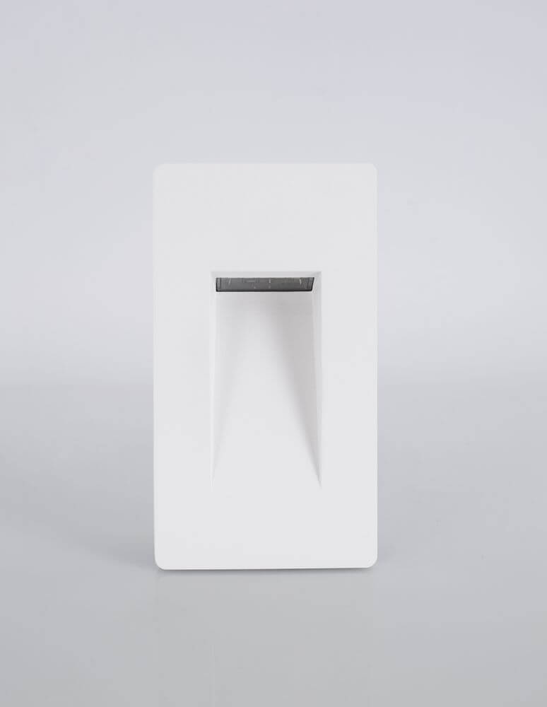 Cove LED Außenwandeinbauleuchte Vertikal 3000K Weiß IP54 in modernem Design für Außenbeleuchtung.