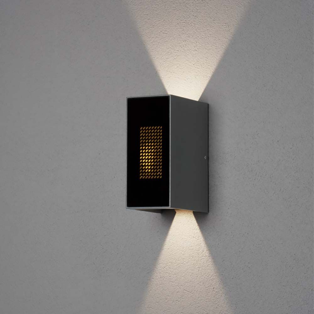 Cremona LED Außenwandlampe mit Flammen-Effekt, steuerbar per Fernbedienung, moderne Wanddeko für außen.