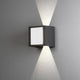 Cremona XL LED utendørs vegglampe, justerbar lysstråle, antrasitt, montert på en vegg, med lysstråler.
