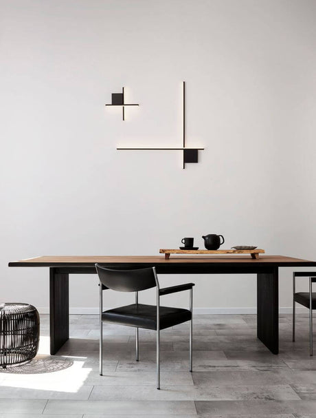 Cross LED Wandleuchte 30cm 2-flammig 2700K in satiniertem Gold, moderne geometrische Wandleuchte für elegante Räume