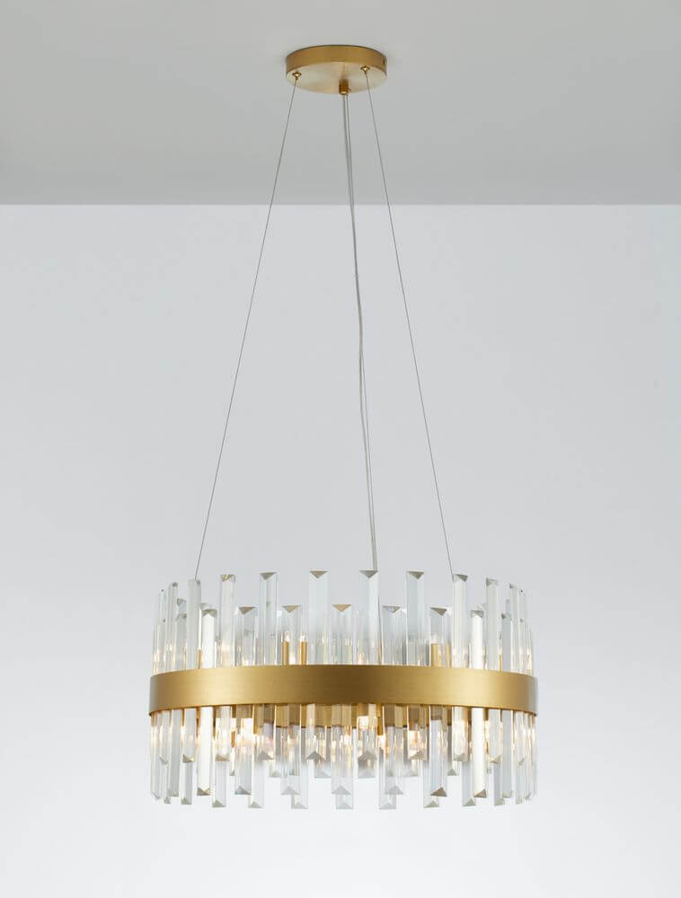 Crown Pendelleuchte 7-flammig Ø 55cm Gold-Satiniert mit Kristallen, schickem Design und elegantem Lichtspiel.