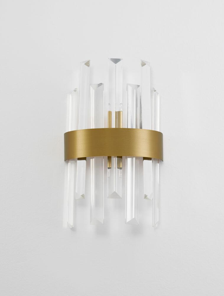 Crown Wandleuchte Gold-Satiniert mit transparenten Kristallen und elegantem Design für stilvolle Innenräume.