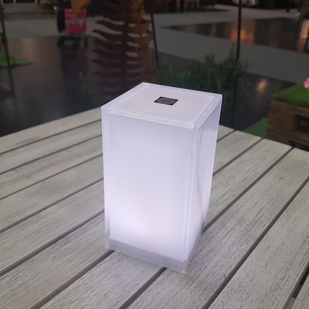 Cub USB-C Akku LED-Tischleuchte mit App-Steuerung  Smart and Green   