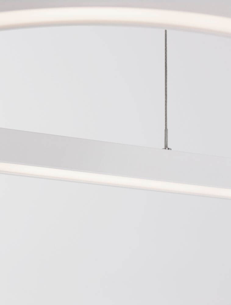 Alt Tag: Cuppe LED Pendelleuchte 3000K in schwarzem Aluminium mit schlankem Profil, warmweißes 3000K Licht und dünnem Aufhängeseil