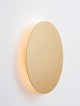 Cyrcle LED Wandleuchte Ø 22cm 3000K in goldfarbenem Design an der Wand montiert