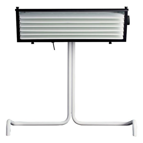 DCWéditions Biny Tischleuchte mit Lamellen in modernem Design und Lamellenstruktur.