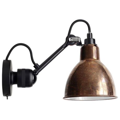 DCWéditions Gras N°304 Wandleuchte mit Schalter drehbar in Schwarz mit kupferner Leuchte