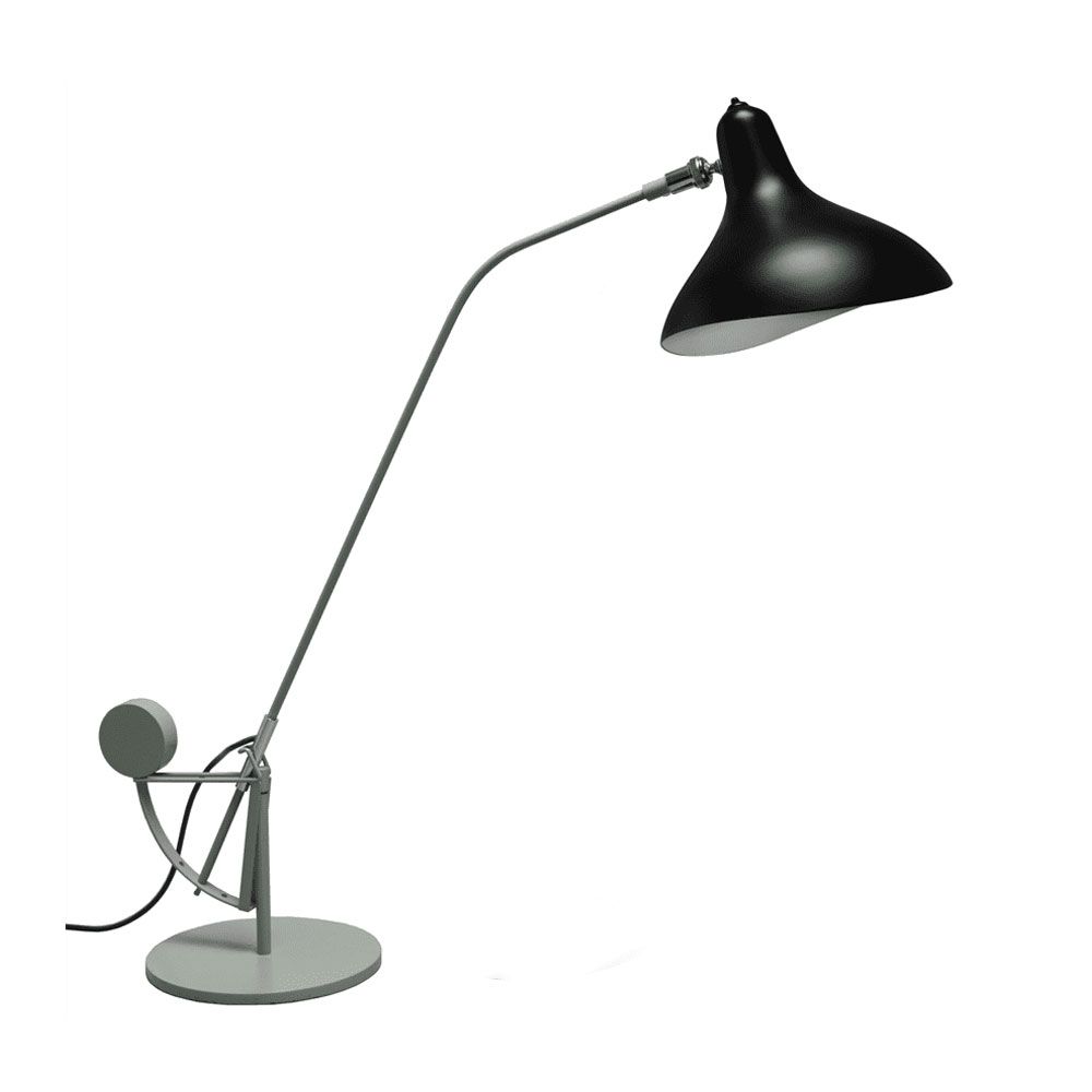 DCWéditions Mantis BS3 Retro Tischleuchte in verstellbarem Design mit schwarzem Schirm und modernen Gestell.