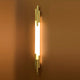 DCWéditions Org LED Wandleuchte mit Stäben aus Opalglas und eloxiertem Aluminium, modernes Design für diffuses Licht.