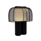 DCWéditions Yasuke LED Tischleuchte mit dimmbaren Licht und modernem Design, inspiriert von futuristischer Architektur.