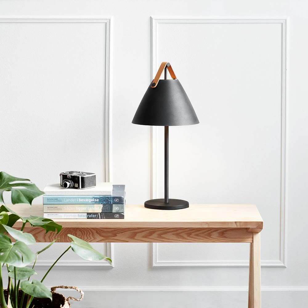 Table lamp strap black