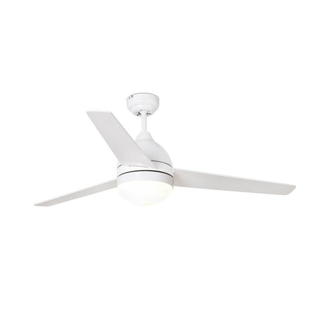 Deckenventilator Tabarca Ø 132cm 3 Flügel 2-flammig Weiß-Ahorn in Weiß mit glänzenden Flügeln.