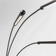 Design Stehleuchte Space Three LED mit modernen schwenkbaren Armen und eleganter Marmor-Basis.